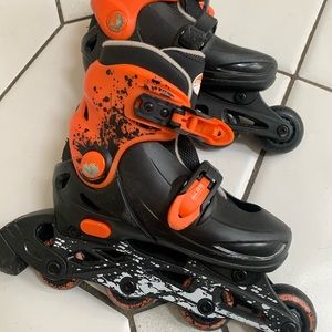 Kid’s rollerblades